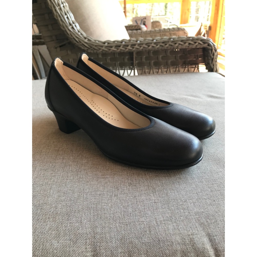 SAS San Antonio Shoemakers Womens 7.5 N Black Leather Low Heel Pumps Shoes USA